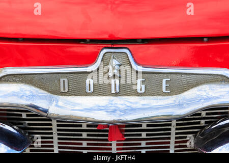 Logo Dodge et le lettrage sur le devant d'un Dodge rouge American 1950 classic car, Cuba Banque D'Images