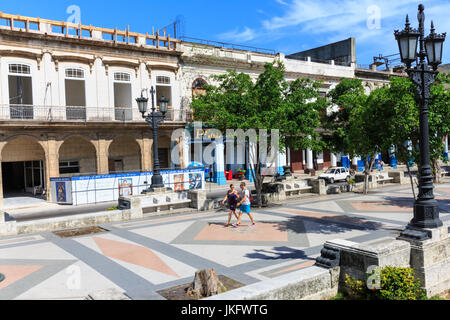 Paseo del Prado, populaire boulevard piéton dans la Vieille Havane, Cuba Banque D'Images