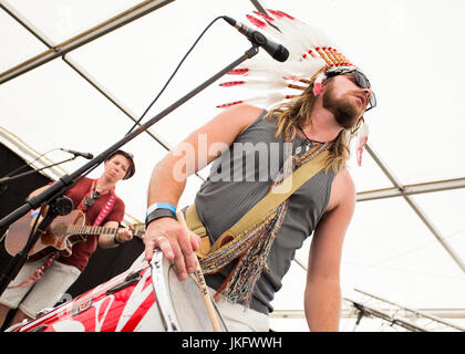 Darren Jones et le World Music Band, Village Green Festival, Southend, Essex © Clarissa Debenham / Alamy Banque D'Images