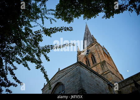 Chesterfield église paroissiale dédiée une église anglicane Saint Marie et tous les Saints, bâtiment classé, dans le Derbyshire, Angleterre, Royaume-Uni, Union européenne Banque D'Images