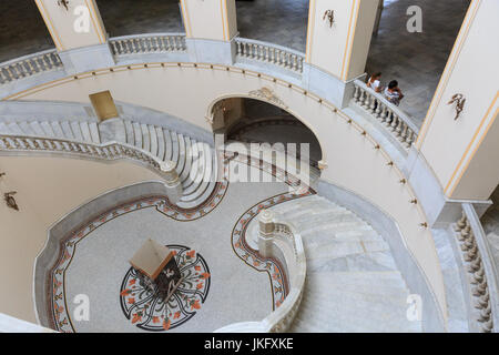 Le Gran Teatro de La Habana Alicia Alonso, de l'intérieur escalier de marbre, La Havane, Cuba Banque D'Images