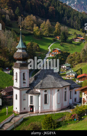 Allemagne, Bavière, Maria Gern, Maria Gern village church view, automne Banque D'Images