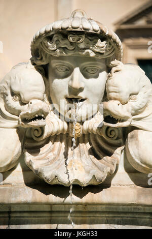 Close up vertical de la Lande Fontaine de la Piazza Navona à Rome. Banque D'Images