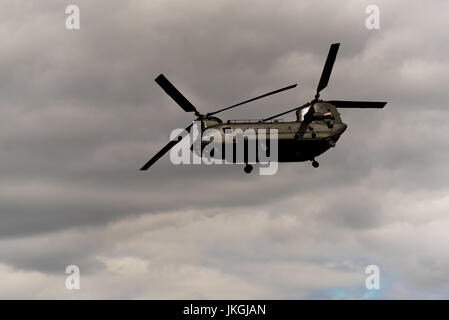 RIAT Fairford Gloucestershire UK...Boeing Chinook HC4 à partir de la no 18 Squadron RAF Coningsby Jour 1 au Royal International Air Tattoo de Fairford. Banque D'Images