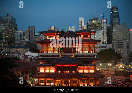 19.07.2017, Singapour, République de Singapour, en Asie - une vue de l'Buddha Tooth Relic Temple dans le quartier chinois de Singapour. Banque D'Images