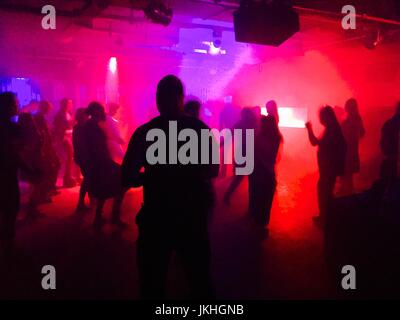 Les jeunes du club de danse Banque D'Images