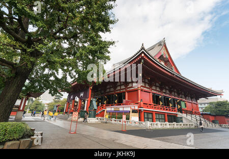 TOKYO, JAPON - 18 OCTOBRE : Temple Sensoji à Tokyo, Japon, le 18 octobre 2016. C'est le plus ancien temple de Tokyo et c'est l'un des plus importants Banque D'Images