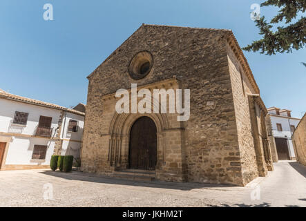Roman de l'église de la Santa Cruz, construit au XIII siècle, déclaré Patrimoine de l'humanité par l'Unesco, Baeza, Andalousie, Espagne Banque D'Images