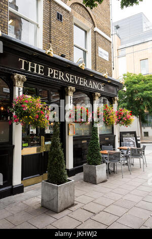 La persévérance sur Lamb's Conduit Street, Bloomsbury, London, UK Banque D'Images