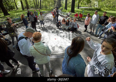 Imaginez mosaic dédié à John Lennon dans Central Park New York USA Banque D'Images