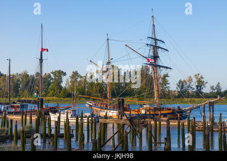 Bateaux prêt à ouvrir pour visites durant les célébrations de la fête du Canada 2017 à Steveston, près de Vancouver Banque D'Images