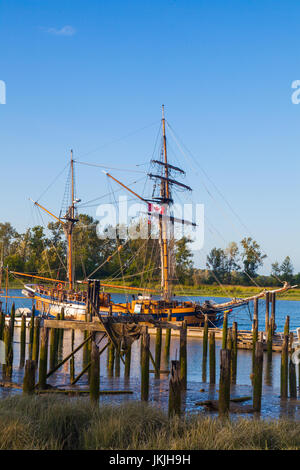 Bateaux prêt à ouvrir pour visites durant les célébrations de la fête du Canada 2017 à Steveston, près de Vancouver Banque D'Images