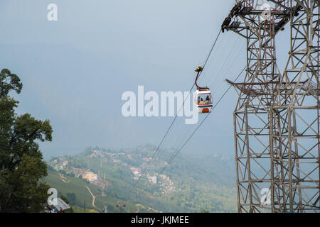 DARJEELING, INDE - 27 NOVEMBRE 2016 : le téléphérique le téléphérique de Darjeeling est un dans la ville de Darjeeling dans l'état indien du Bengale occidental Banque D'Images