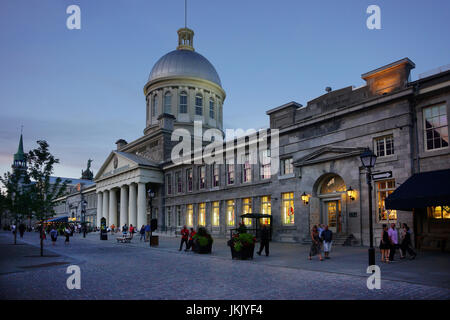 Montréal, Canada 22 juillet,2017.Marché Bonsecours dans le Vieux Montréal au crépuscule sur une chaude nuit d'été.Credit:Mario Beauregard/Alamy Live News Banque D'Images