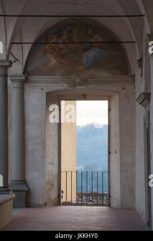 Italie, Florence - 24 décembre 2016 : vue détaillée de l'avant-cour de l'église, Chartreuse de Florence Certosa di Galluzzo di Firenze le 24 décembre Banque D'Images