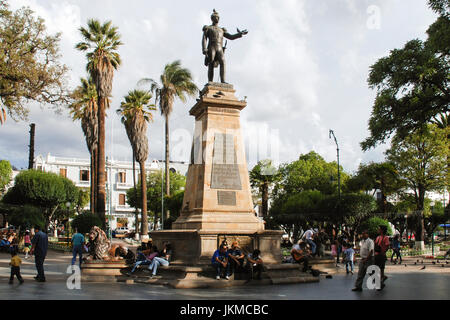 Monument à Plaza 25 de Mayo, Sucre place principale. Sucre, Bolivie, Amérique du Sud Banque D'Images