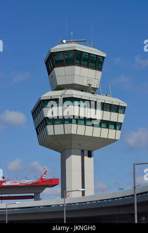 Tower, l'aéroport de Tegel, village Reinicken, Berlin, Allemagne, Flughafen Tegel, Reinickendorf, Deutschland Banque D'Images