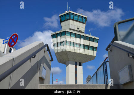 Tower, l'aéroport de Tegel, village Reinicken, Berlin, Allemagne, Flughafen Tegel, Reinickendorf, Deutschland Banque D'Images