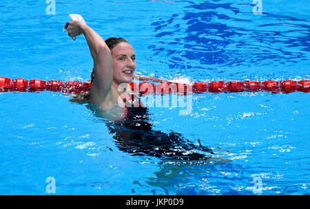 Budapest, Hongrie. 24 juillet, 2017. Katinka Hosszu de Hongrie célèbre sa victoire dans la women's 200m relais quatre nages finale au Championnat du monde FINA 2017 à Budapest, Hongrie, 24 juillet 2017. Photo : Axel Heimken/dpa/Alamy Live News Banque D'Images