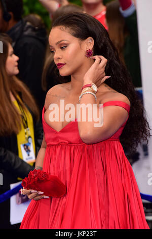 Londres, Royaume-Uni. 24 juillet, 2017. Rihanna participant à la première européenne de la valériane au Cineworld Odeon Leicester Square Londres, 24 Juillet 2017 Crédit : Peter Phillips/Alamy Live News Banque D'Images