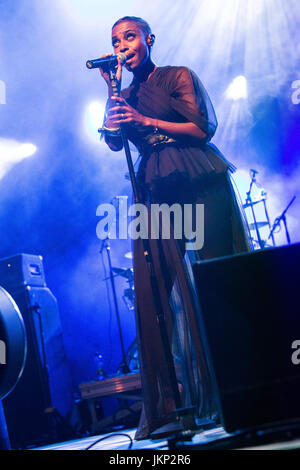 Milan, Italie. 24 juillet, 2017. Le groupe électronique anglais MORCHEEBA effectue sur scène à Circolo Magnolia Crédit : Rodolfo Sassano/Alamy Live News Banque D'Images