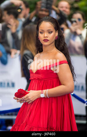 Londres, Royaume-Uni. 24 juillet, 2017. Rihanna assiste à la valériane et la ville d'un millier de planètes' Première européenne au Cineworld Leicester Square, le 24 juillet 2017 à Londres, en Angleterre. . Crédit : Gary Mitchell/Alamy Live News Banque D'Images