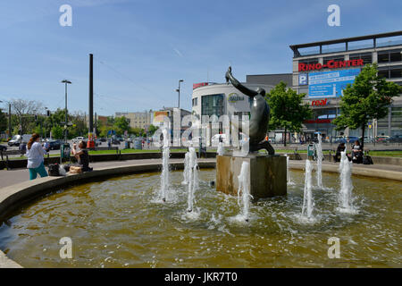 Puits de pêche, Francfort, avenue montagne lumineuse, Berlin, Allemagne, Fischerbrunnen, Frankfurter Allee, Lichtenberg, Deutschland Banque D'Images