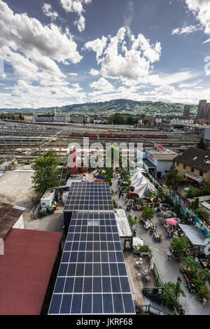 Bar en plein air, Frau Gerolds Garten, panneaux solaires, Kreis 5, Zurich, Suisse Banque D'Images