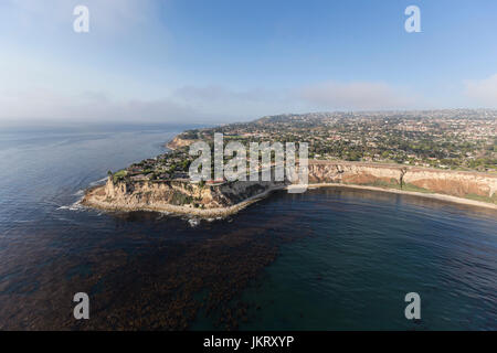 Vue aérienne de la Rancho Palos Verdes coast dans le comté de Los Angeles, en Californie. Banque D'Images