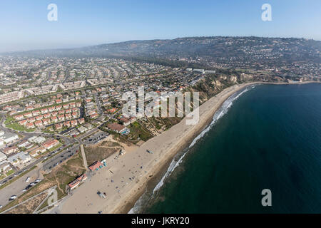 Vue aérienne de Torrance Beach et Rancho Palos Verdes dans le comté de Los Angeles, en Californie. Banque D'Images