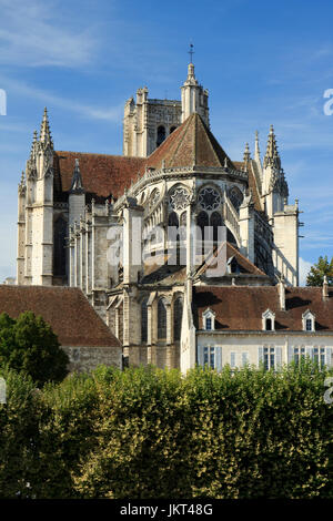 La France, l'Yonne (89), Auxerre, la cathédrale Saint-Etienne d'Auxerre côté chevet // France, Yonne, Auxerre, la Cathédrale St Etienne d'Auxerre Banque D'Images