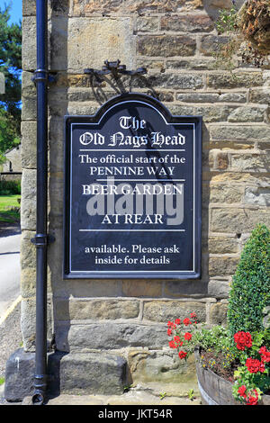 Inscrivez-vous sur l'ancien Nags Head, début de la Pennine Way, Edale, Derbyshire, Peak District National Park, Angleterre, Royaume-Uni. Banque D'Images