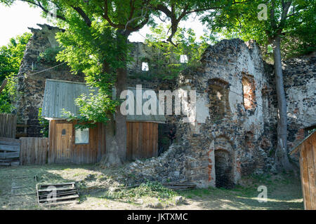 Ruines d'un château "Gryf' dans Proszówka, Gmina Gryfów Śląski, au sein de Lwówek Śląski, comté de Basse-silésie, dans le sud-ouest de la Pologne Banque D'Images