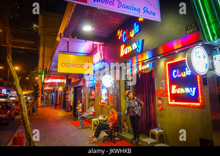 HONG KONG, CHINE - le 26 janvier 2017 : red light district situé en centre ville dans la ville de Hong Kong, Chine. Banque D'Images