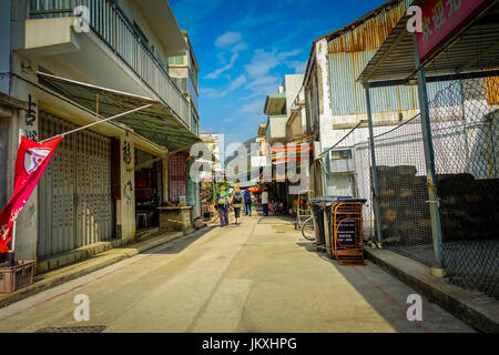 HONG KONG, CHINE - le 26 janvier 2017 : Ancien village de pêcheurs de Tai O avec maisons rustiques sur loccated à Hong Kon, Chine Banque D'Images