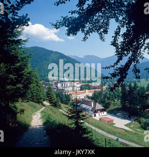 Blick auf Kloster Ettal Ettal im Dorf dans Oberbayern bei Garmisch-Partenkirchen, Allemagne, années 1980 er. Vue sur Ettal monastère dans le village de Ettal Oberbayern près de Garmisch-Partenkirchen, Allemagne, 1980. Banque D'Images