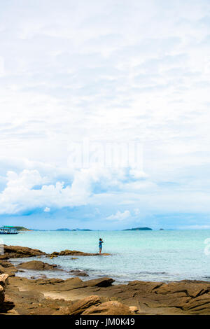 Ao Wong Deuan Beach, Koh Samet Island, Rayong, Thaïlande. C'est un hotspot de vacances pour de nombreux citoyens de Bangkok en raison de ses plages d'eau cristalline. Banque D'Images