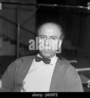 Acteurs et Actrices Deutscher Werner Hinz à Hamburg, Deutschland 1950er Jahre. L'acteur allemand Werner Hinz à Hambourg, Allemagne 1950. Banque D'Images