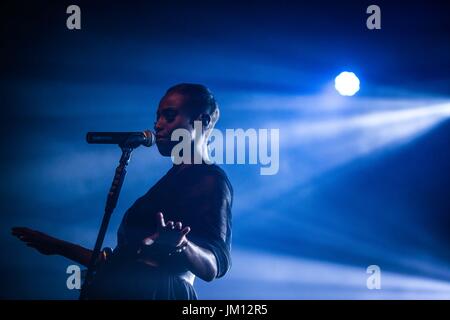 Skye Edwards de la bande électronique anglaise Morcheeba en photo sur scène comme ils font à Circolo Magnolia Segrate dans Milan, Italie (photo de Roberto Finizio / Pacific Press) Banque D'Images