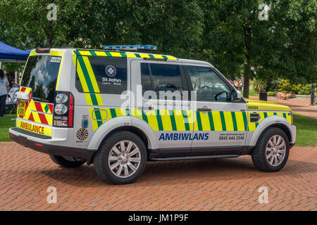 Ambulance sur la région de la baie de Cardiff Glamorgan veille UK Banque D'Images