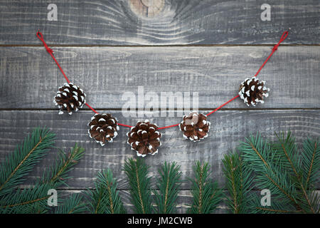 Guirlande de Noël de les cônes Banque D'Images