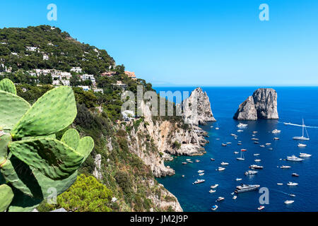 Journée d'été typique de l'île de Capri, dans la baie de Naples, Italie Banque D'Images