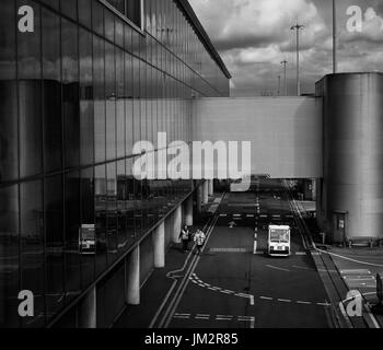 Manchester Airport - terminal 3. Credit : lee ramsden / alamy Banque D'Images