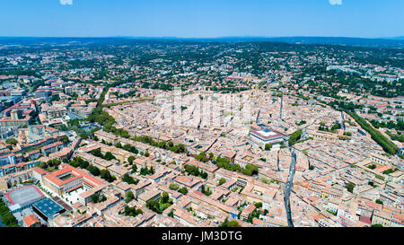 Vue aérienne de la ville d'Aix en Provence, Bouches du Rhône, France Banque D'Images