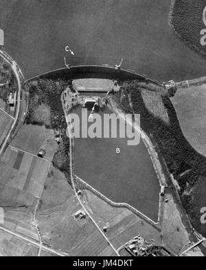 Barrage de Möhne, Allemagne. Photo de reconnaissance de la RAF avant le raid en mai 1943 Banque D'Images