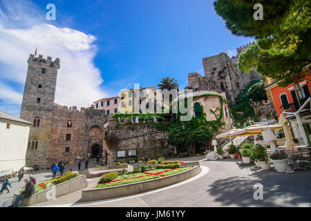 Vue panoramique sur Porto Venere une ville pittoresque sur la côte ligure de l'Italie Banque D'Images