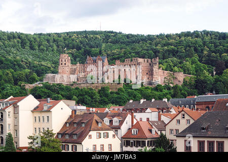 Château de Heidelberg Renaissance sur la colline surplombant la ville de Heidelberg en Allemagne Banque D'Images