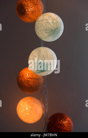 Boule de coton à briller les lumières de la nuit Banque D'Images