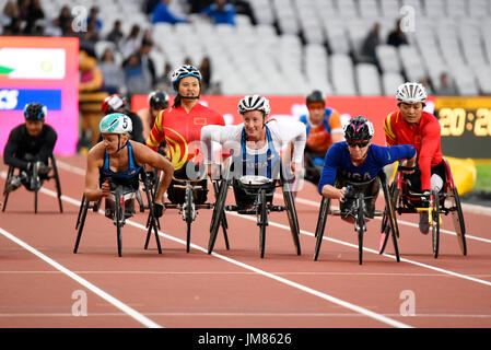 Les femmes athlètes en fauteuil roulant en compétition dans le monde Para athlétisme championnats dans le stade de Londres Banque D'Images