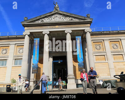 Museummain Ashmolean, d'entrée de l'Université d'Oxford, England, UK architecte Charles Robert Cockerell, 1841-1845 Banque D'Images